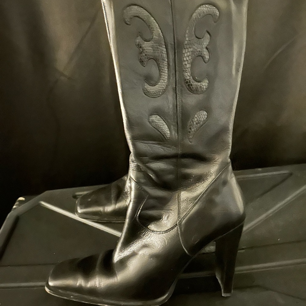 Guess Black Heeled Boots - Picture 2 of 2
